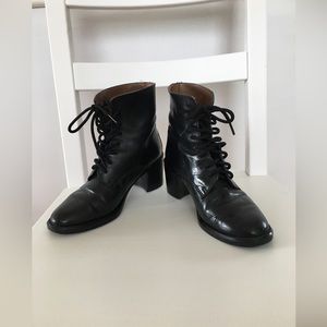 Vintage Transit black leather ankle boots